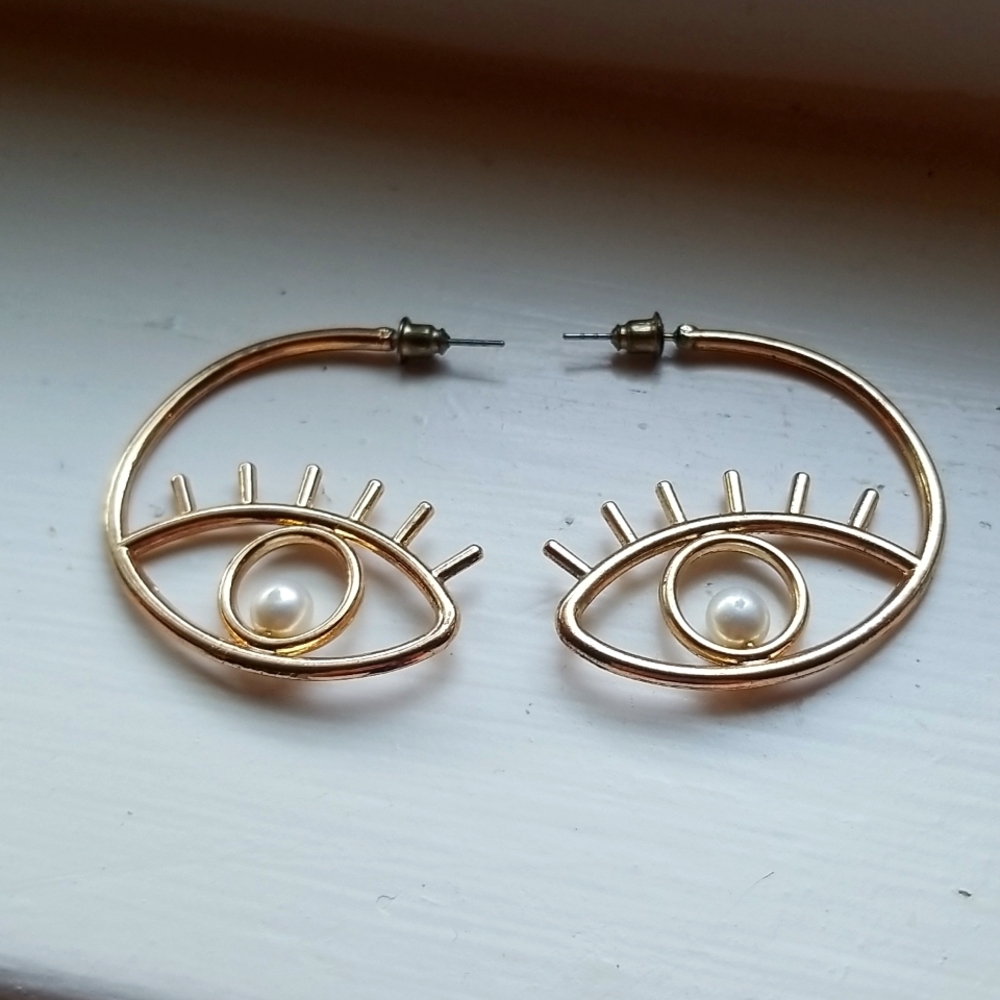 Mysterious Eye Earrings